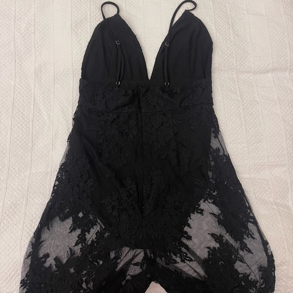 Missguided black lace jumpsuit - Picture 4 of 5
